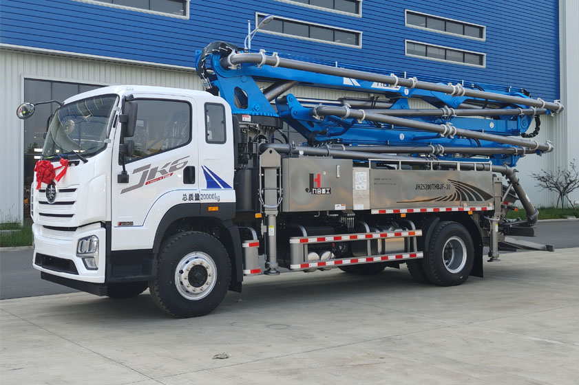 Use of hydraulic oil in concrete pump trucks