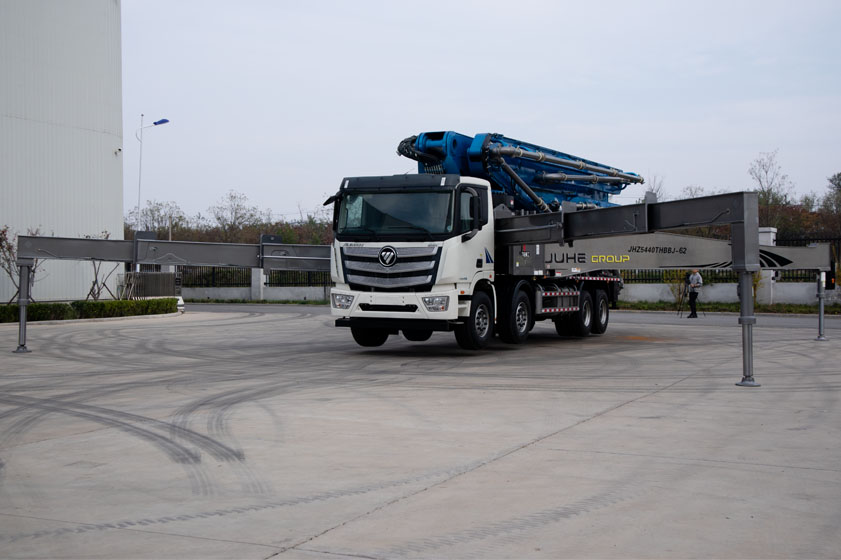 Maintenance of the pumping part of concrete pump truck