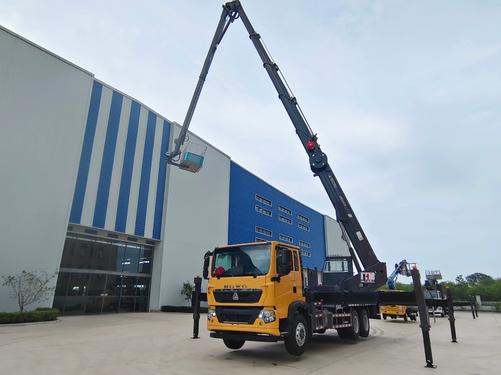 48MVK Aerial Platform Truck Features