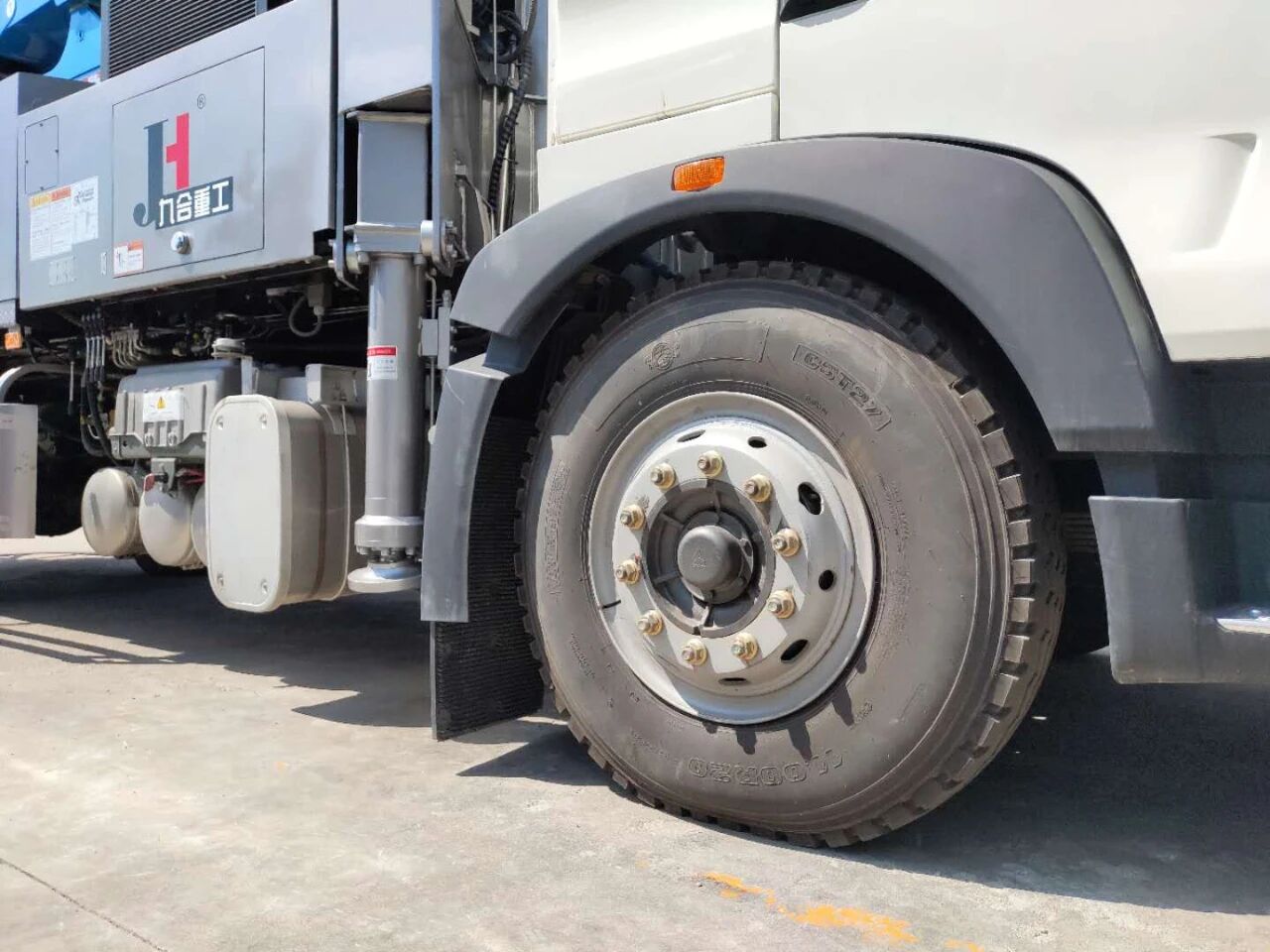 Repair Methods for Concrete Pump Truck Tires