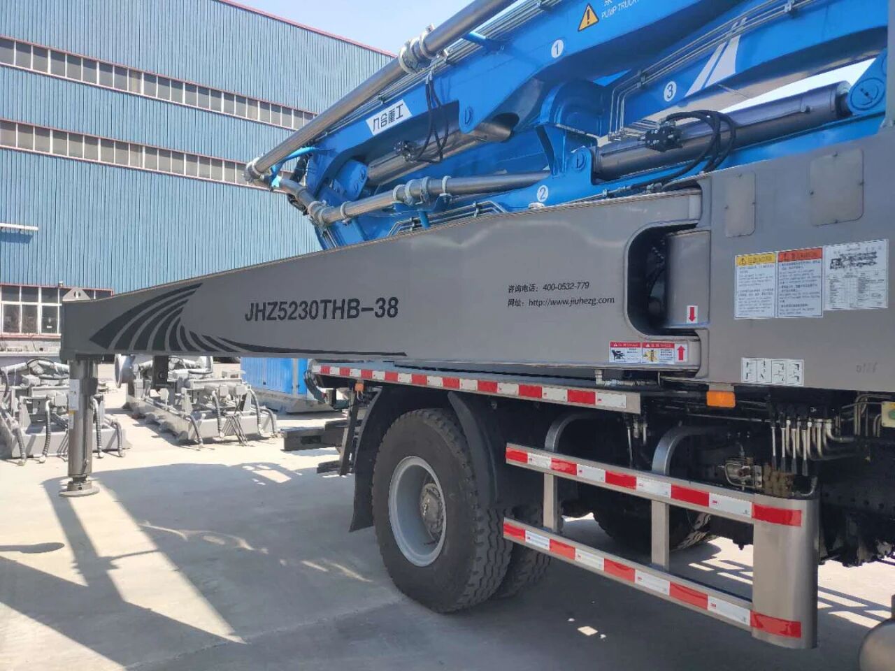 Should Pump Truck Tires Be Lifted Off the Ground During Pumping?