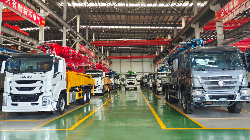 Analysis of Concrete Pump Truck Boom Cracking, Fracture Causes and Crack Propagation