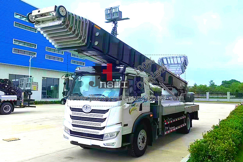 65M Ladder Lift Truck
