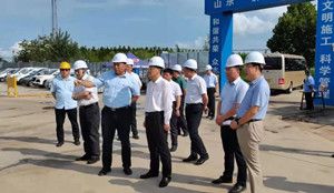 Jimo District Party Secretary Han Shijun inspects the construction of the new plant of Jiuhe 